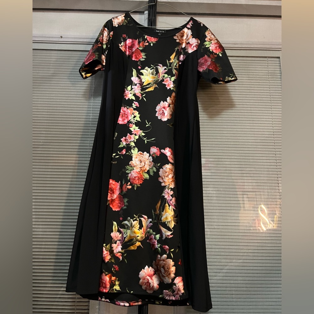 Short Sleeve Floral Formal Dress